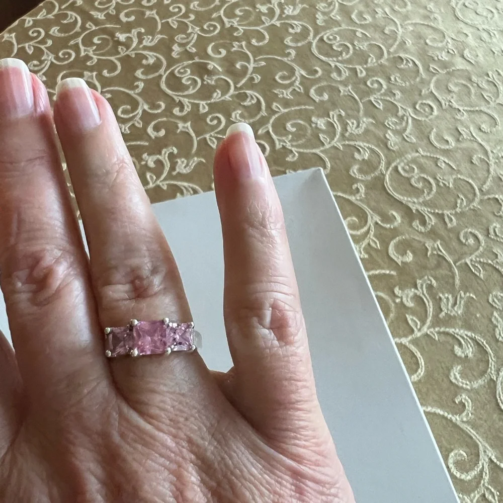 Pink stones ring and earrings set - Picture 6 of 7